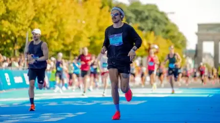Harry Styles runs Berlin Marathon in under Three hours